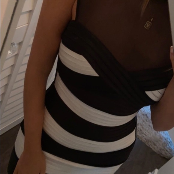 Open to negotiations no less than $80 on offers🤍 - Picture 2 of 14